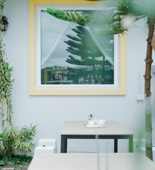 اتاق استاندارد, Annahouse