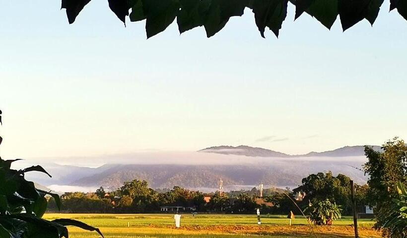 اتاق خانوادگی, Annahouse