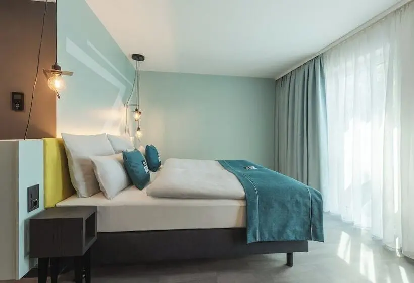 プレミアムルーム, Holiday Inn   The Niu, Seven Dusseldorf Ost, An Ihg