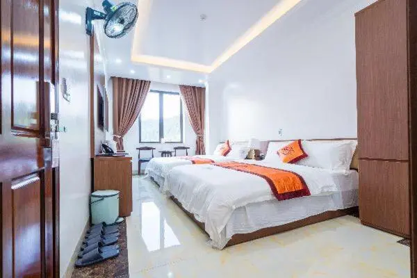 اتاق استاندارد, đinh Gia