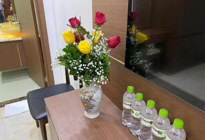 اتاق لوکس خانوادگی, đinh Gia