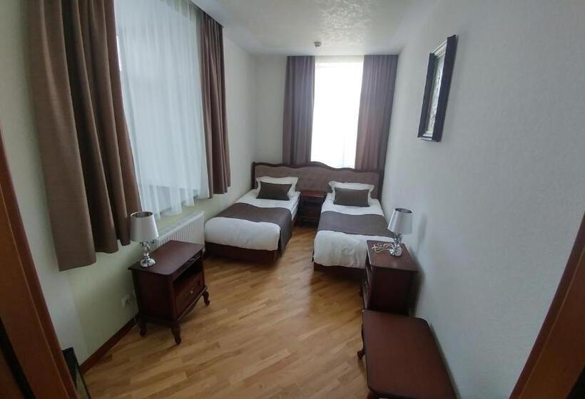 סוויטת ג'וניור משפחתית, Meridian