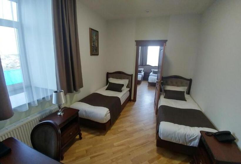 סוויטת ג'וניור משפחתית, Meridian