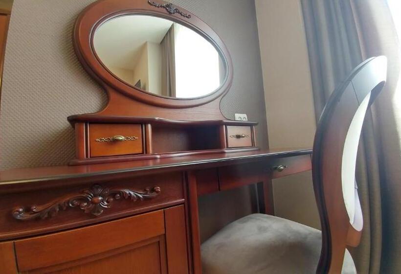 סוויטת סופריור, Meridian