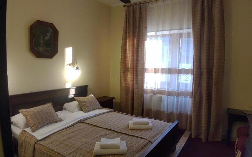 Deluxe-huone, Patkovski