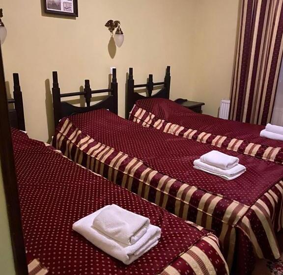 Deluxe Kolmen Hengen Huone, Patkovski