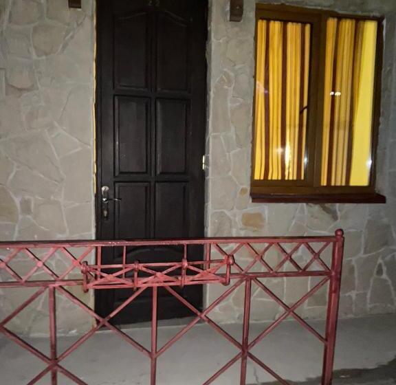 Economy Triple Room, Patkovski