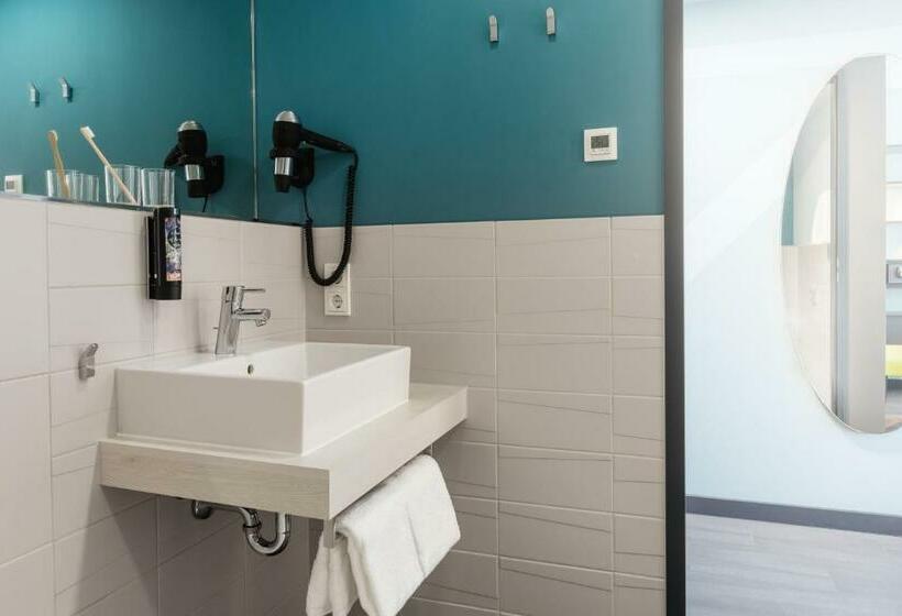 חדר סופריור, Holiday Inn   The Niu, Seven Dusseldorf Ost, An Ihg