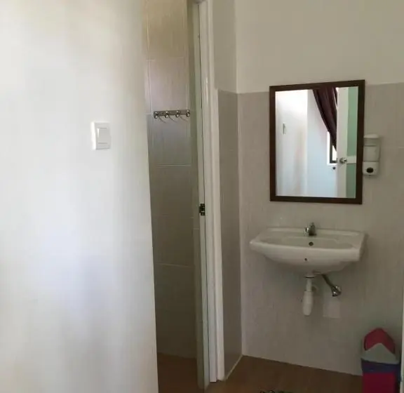 キングサイズベッドのスタンダードルーム, Paradise Valley Resort Broga