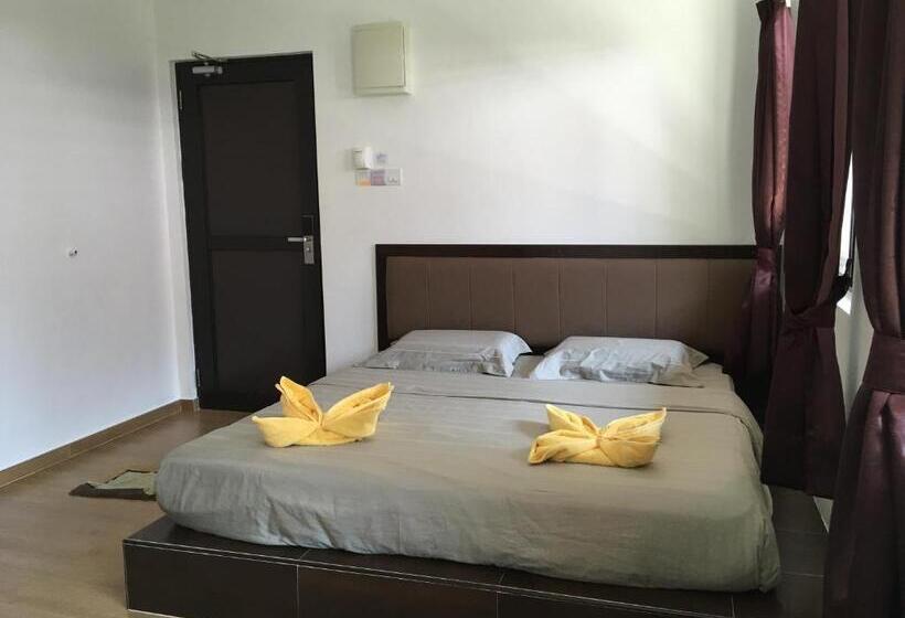 غرفة قياسية سرير كينج, Paradise Valley Resort Broga