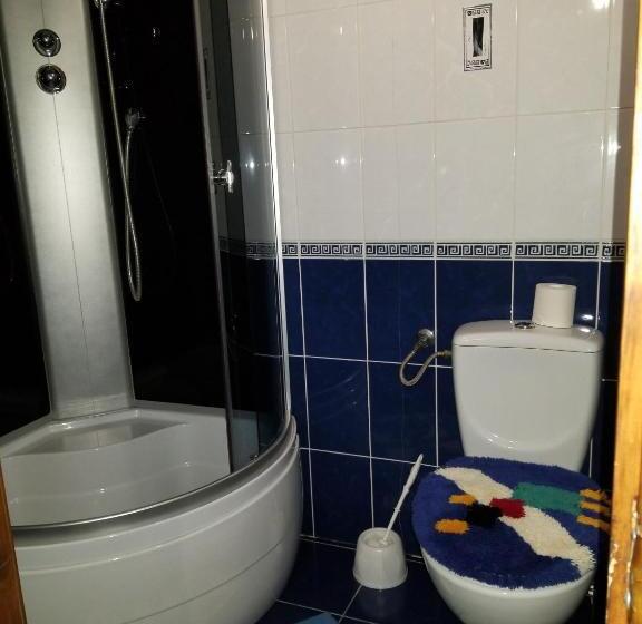 اتاق استاندارد سه نفره, у ірини