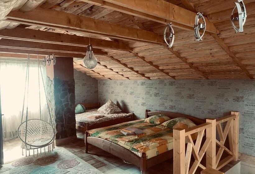 خانه 1 خوابه, у ірини