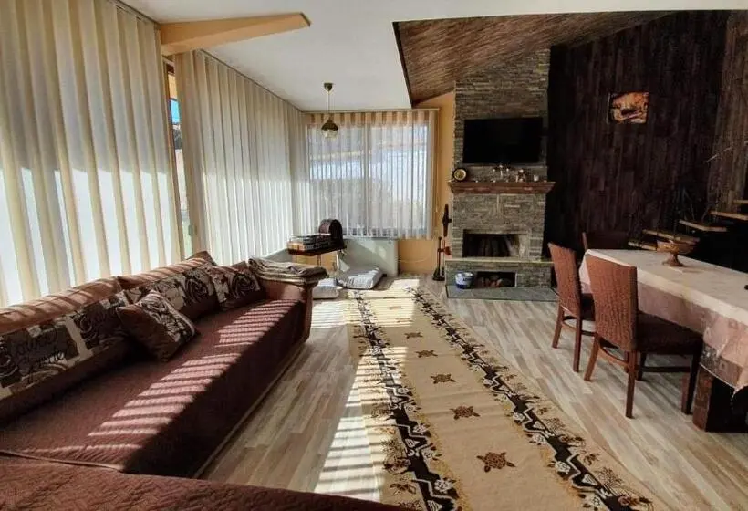 ビラホテル１ベッドルーム, Къща За Гости Уют Guest House Cozy