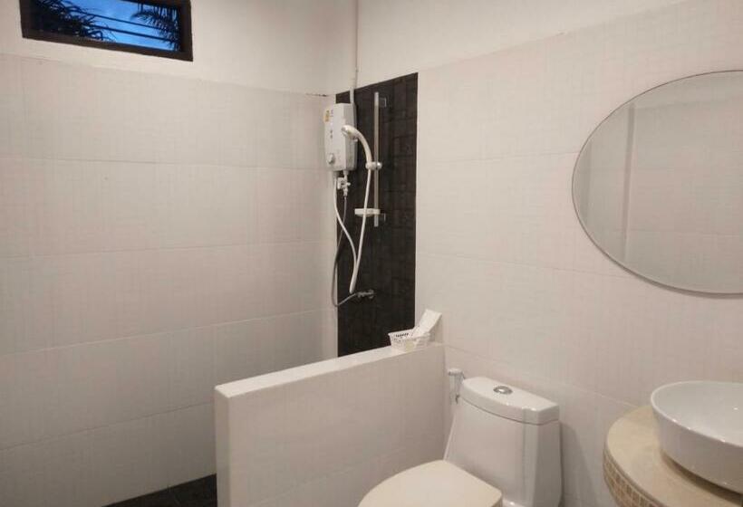 اتاق لوکس, Sunflora Resort Chumphon