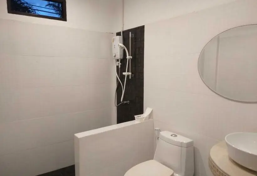اتاق لوکس, Sunflora Resort Chumphon