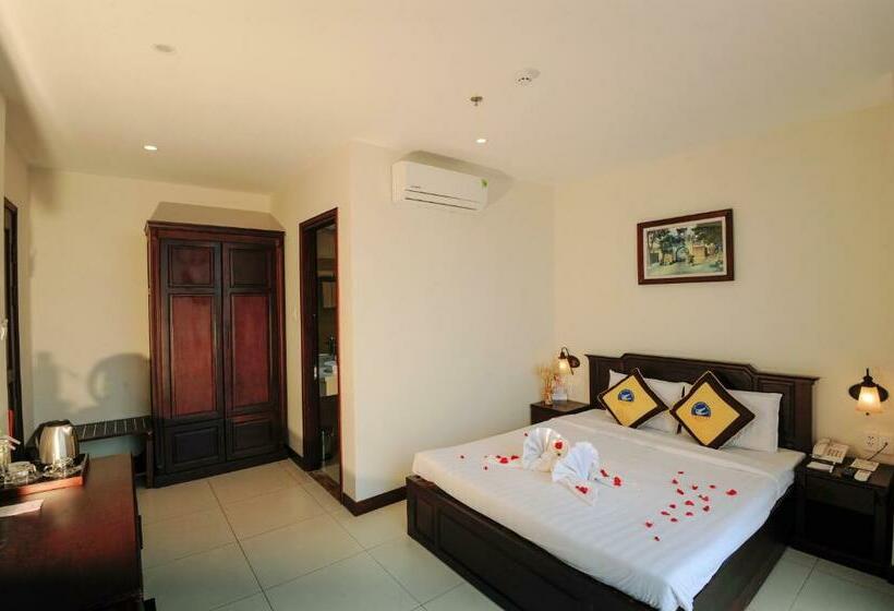 اتاق استاندارد با بالکن, Cuu Long