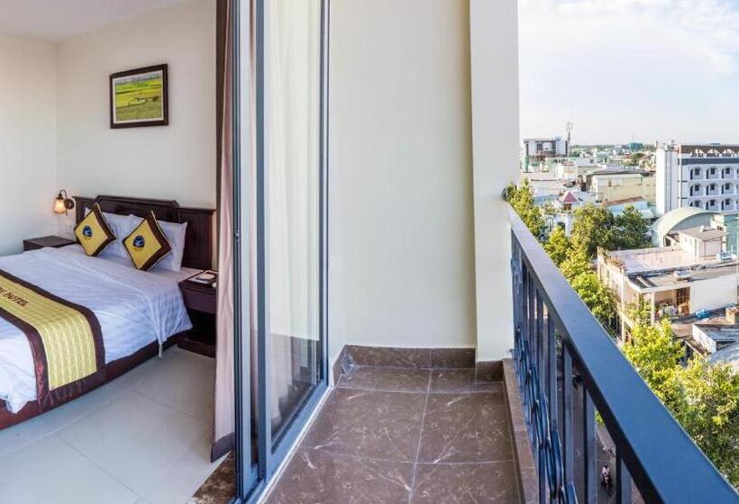 اتاق استاندارد با بالکن, Cuu Long