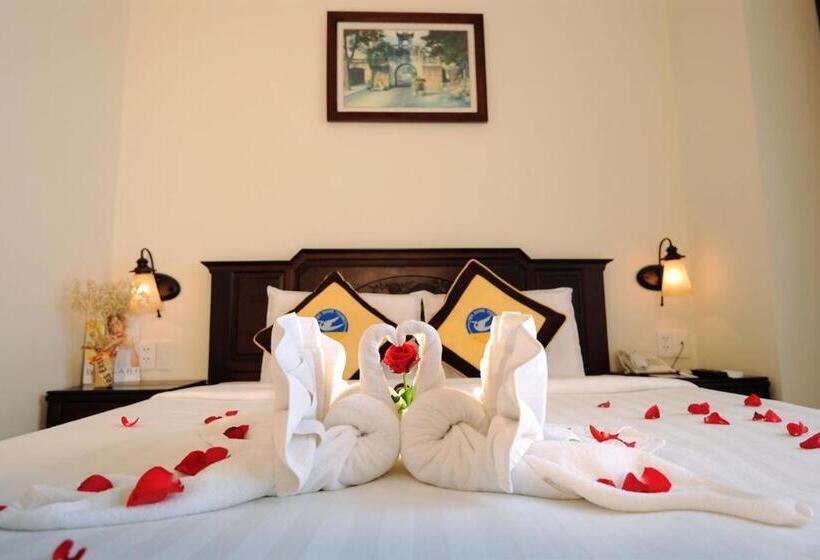 اتاق استاندارد با بالکن, Cuu Long