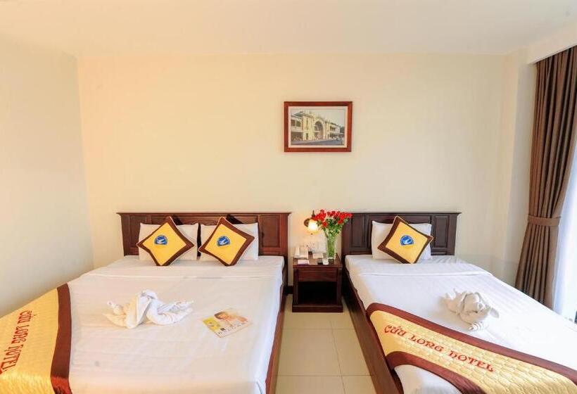اتاق استاندارد سه تخته با بالکن, Cuu Long