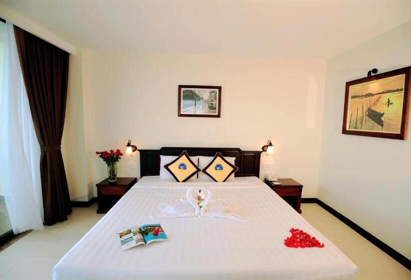 سوئیت با بالکن, Cuu Long