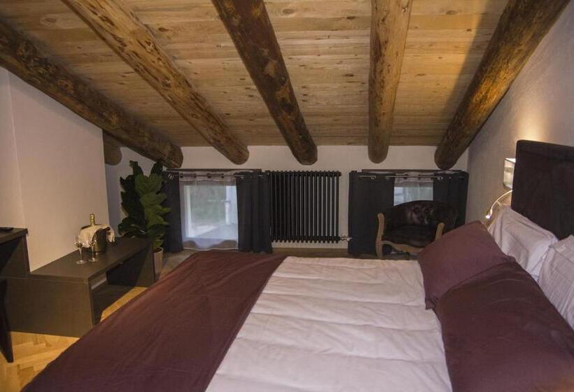 חדר דלוקס, Dal Menga