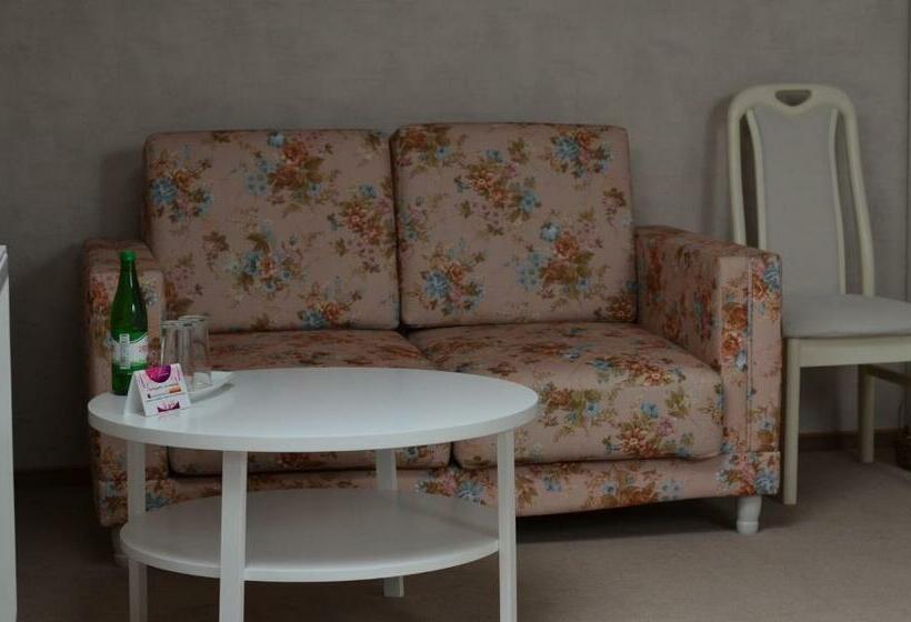 غرفة سوبيريور, Provans