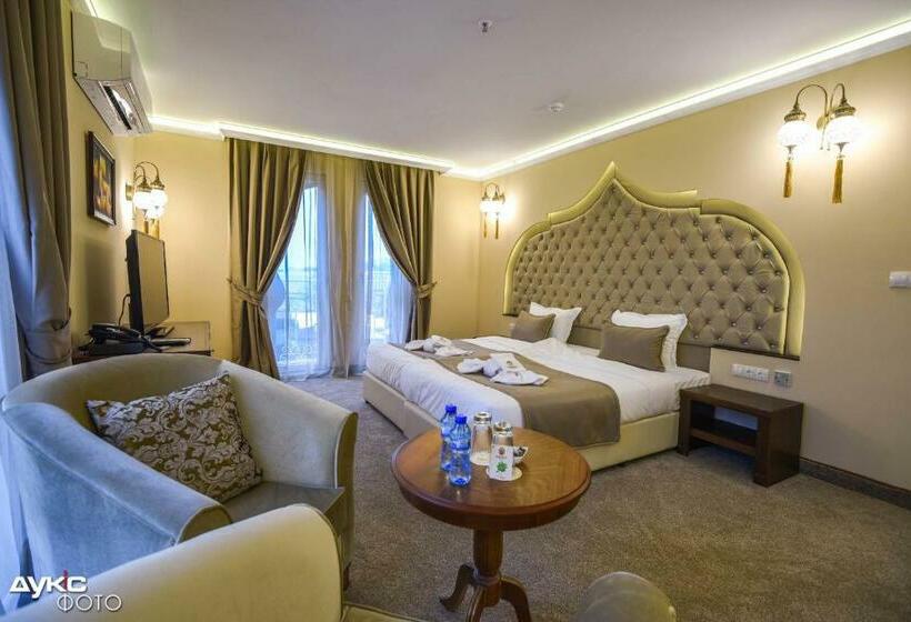 디럭스 룸, Sahara