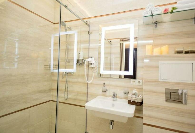 Студия Deluxe, Park Hotel Warshawskiy