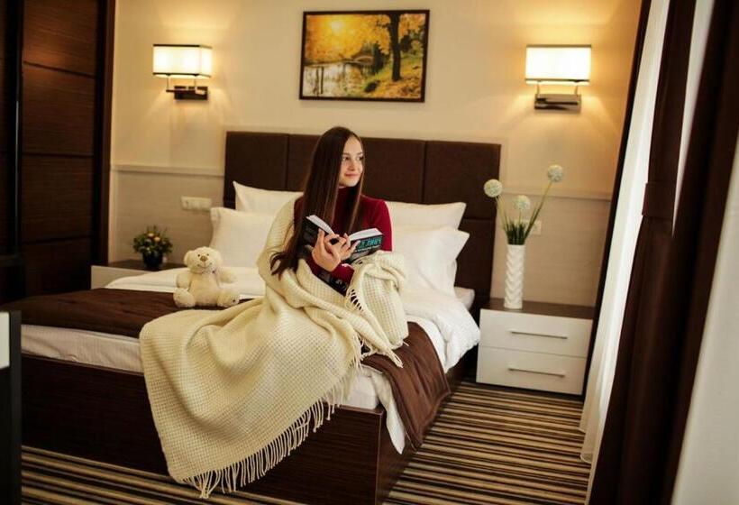 Номер Superior, Park Hotel Warshawskiy