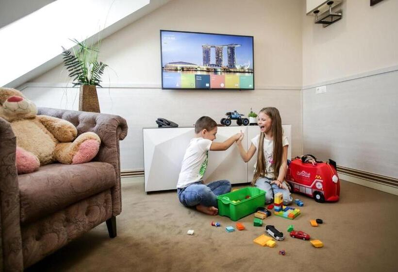 Люкс, Park Hotel Warshawskiy