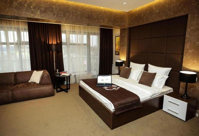 Люкс, Park Hotel Warshawskiy