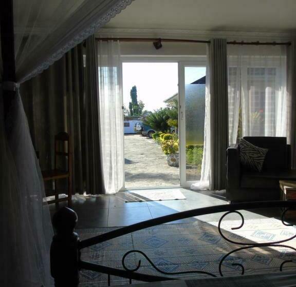 اتاق لوکس, Idc Guest House