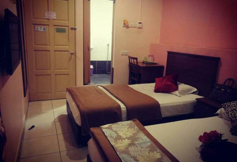 Семейный Номер, Weng Kong