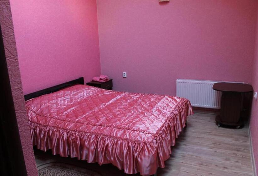 Номер Deluxe, Troyanda