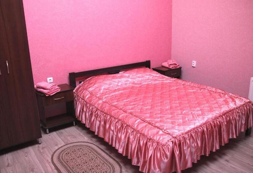 Номер Deluxe, Troyanda