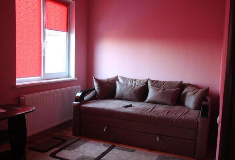 Полулюкс, Troyanda