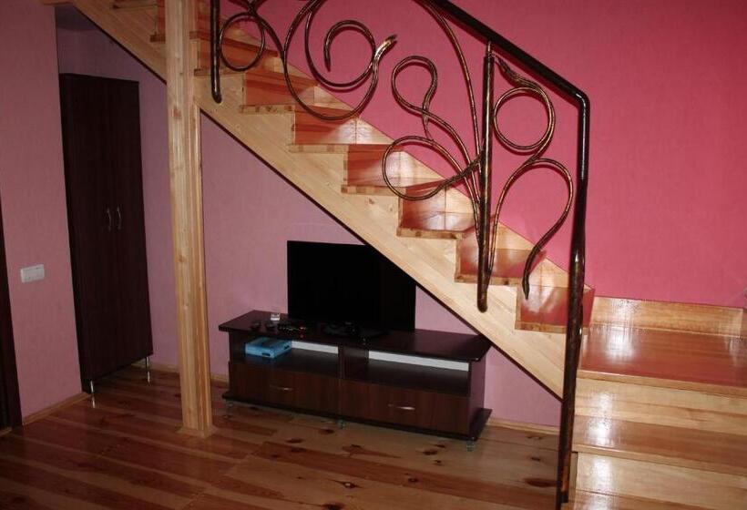 Полулюкс, Troyanda