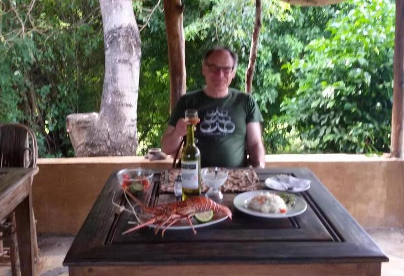 Tenda Deluxe, Bahari Pori Resort