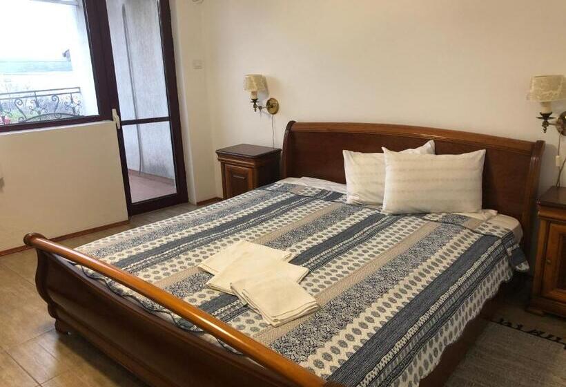 غرفة قياسية رباعية, хотел лодката