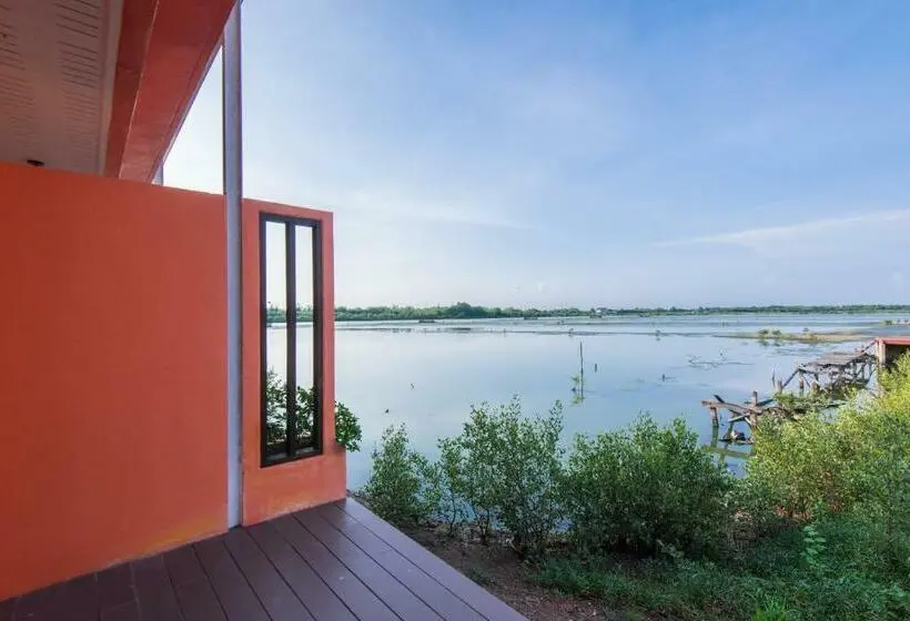 スタンダードトリプルルーム, Baan Talay See Cream Resort