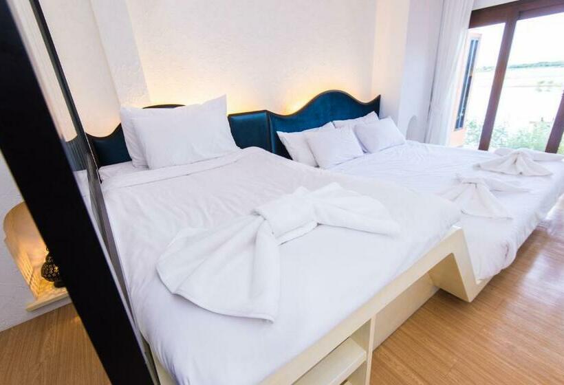 标准三人间, Baan Talay See Cream Resort