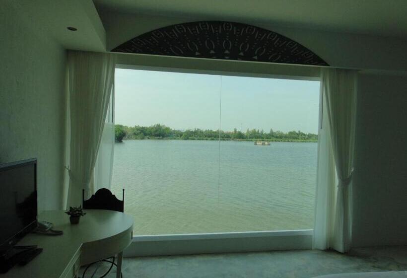 豪华套房, Baan Talay See Cream Resort