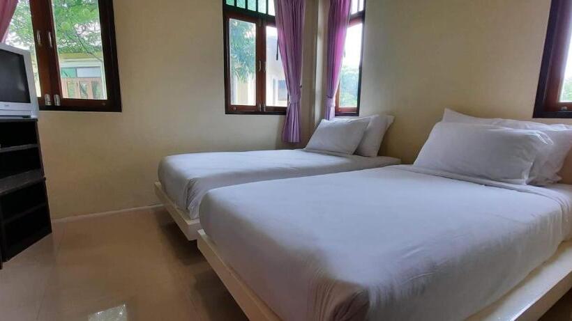 침실 4개 주택, Baan Talay See Cream Resort