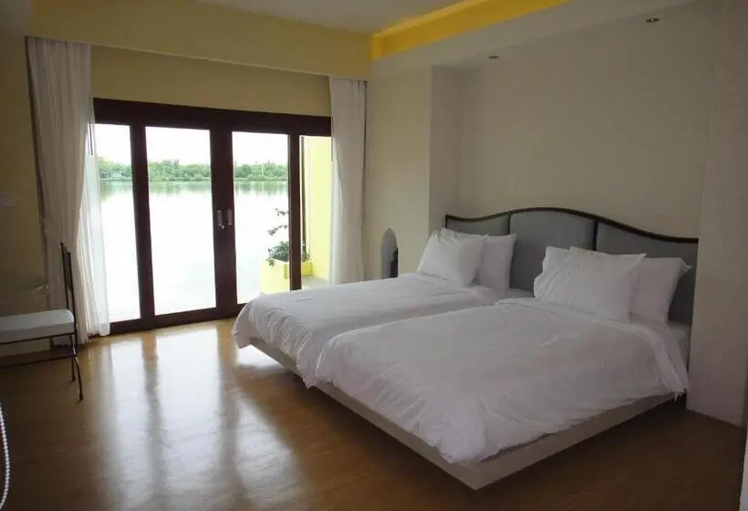 デラックスルーム, Baan Talay See Cream Resort