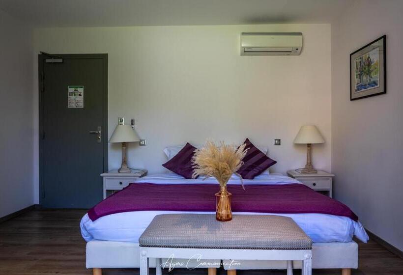 غرفة قياسية, Logis Du Champ De Mars