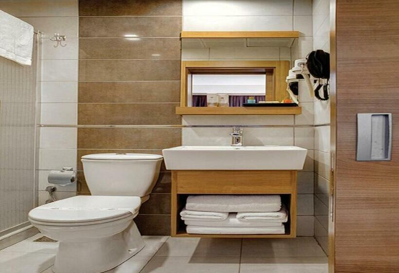 标准间, Susuzlu Seckin