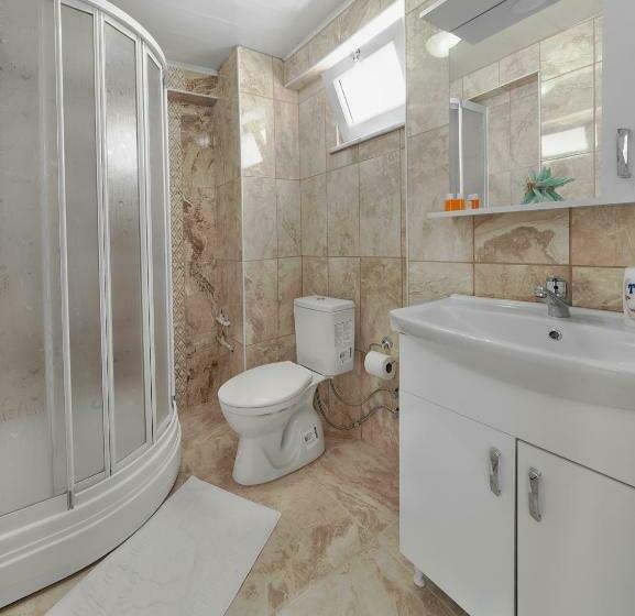 스탠다드 트리플 룸, Tuna