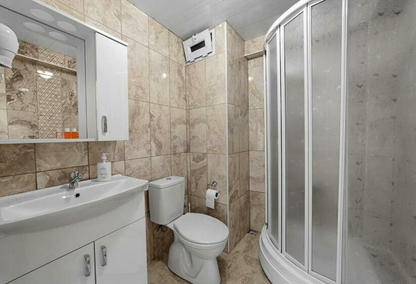 스탠다드 트리플 룸, Tuna