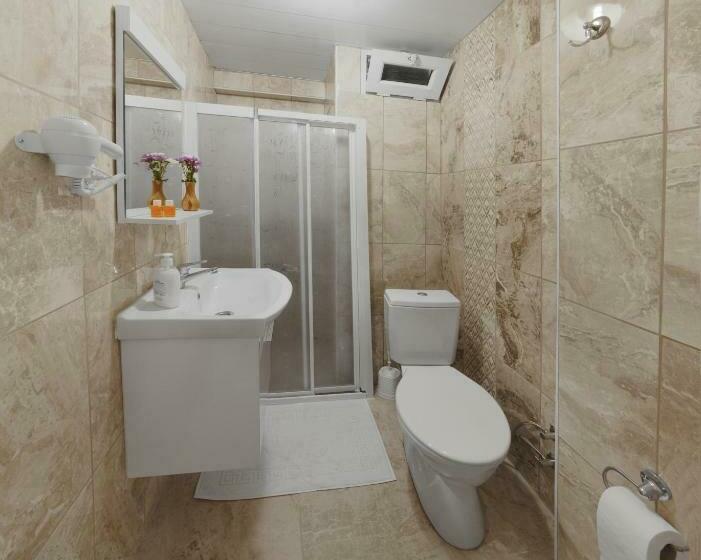 스탠다드 룸, Tuna