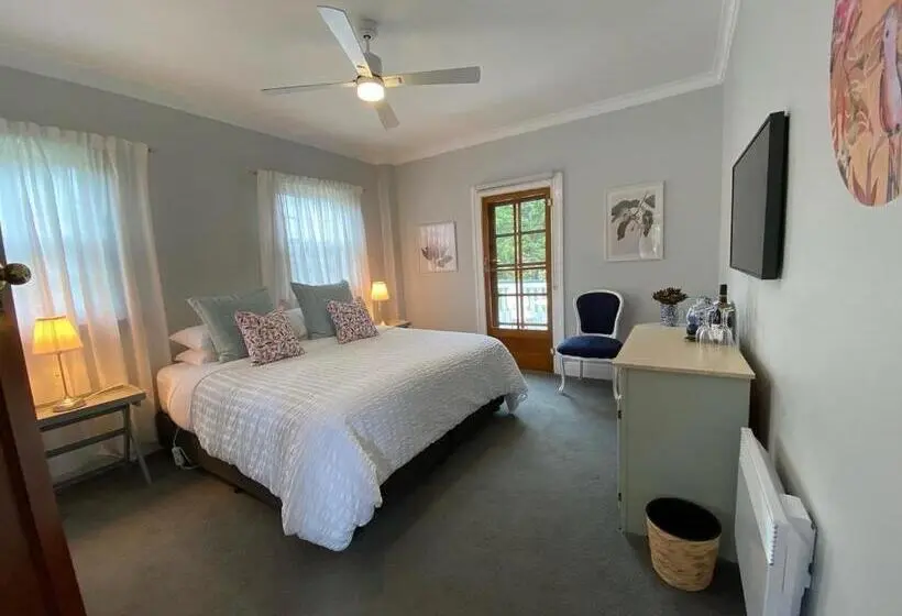 バルコニー付プレミアムルーム, Explorers Lodge